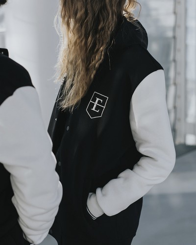 Teddy – Édition Numérotée en Précommande | ESSEC OFFICIAL STORE